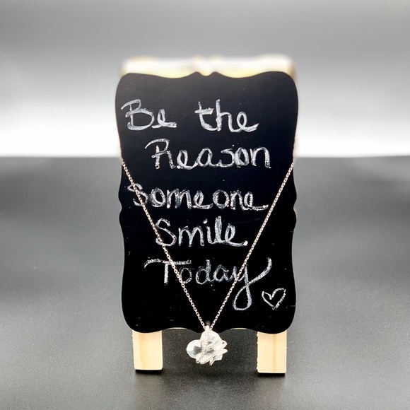 Swarovski crystal heart shaped necklace - Picture 3 of 5